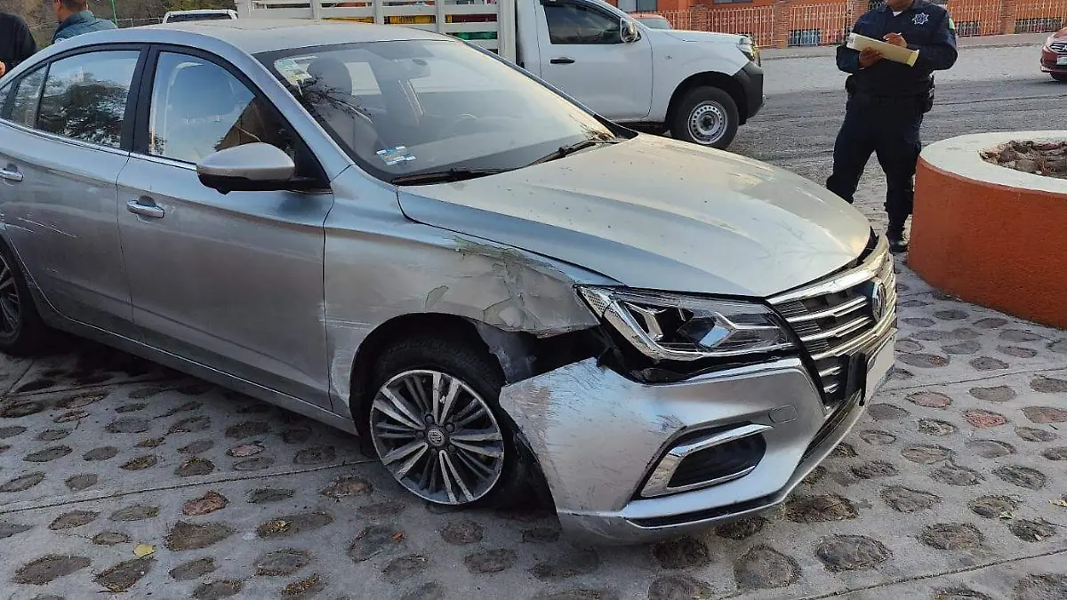 SJR PIOLI EL AUTO QUEDO DESTROZADO